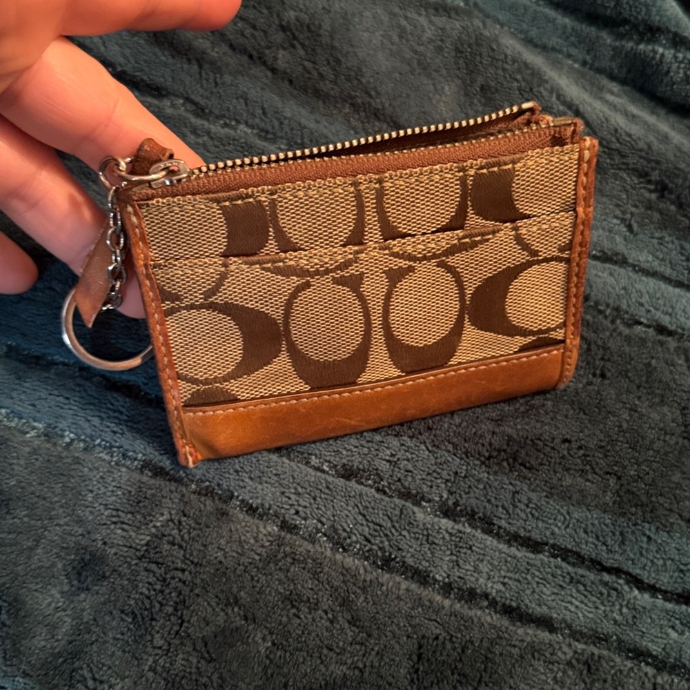 Coach Vintage Signature Brown and Tan Zipper Keychain wallet Vachetta leather - Picture 5 of 7